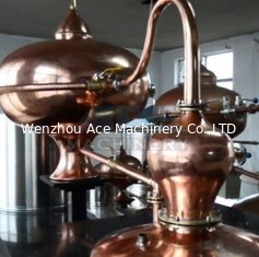 China Home alcohol distiller, alcohol distillation equipment &amp; Vodka,Whiskey,Gin Copper Distillery For Sale supplier