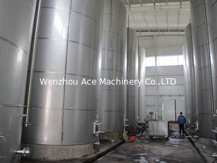 China Vertical SS Moveable Sealed Cosmetic Product Lotion Storage Tank Mobile Oil Storage Tank supplier