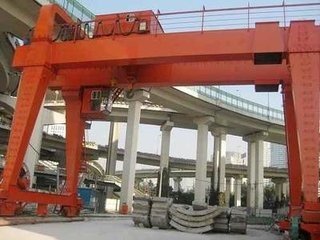 China Advanced Design Gantry Crane Feature 35Ton Lifting Gantry Crane supplier
