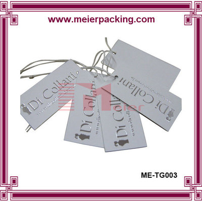China Matt white card hang tag with debossed logo/Garment paper hangtags/Eyelet clothing paper tag ME-TG003 supplier