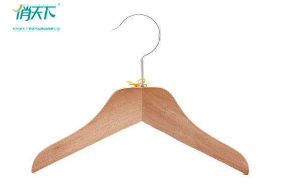 China Betterall Flat Style Wooden Material Baby Clothes Hanger supplier