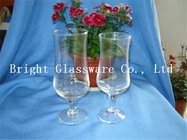 Clear glass champagne cup, wine goblet glass for party