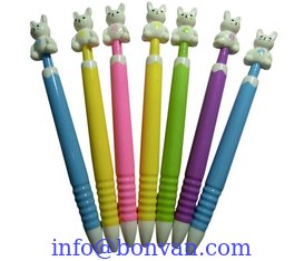 China cartoon design advertsiing plastic pen,cartoon gift promotional ballpoint pen supplier