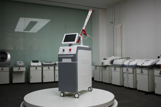 China Pofessional q switch nd yag laser for tattoo removal factory price with Medical CE supplier