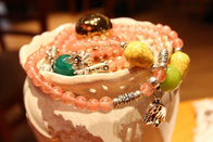 Fashion woman pink crystal bracelets with yellow crack stones and carnelian