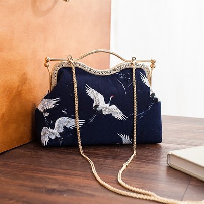 China Coin Pouch Canvas Card Purse Clasp Closure Classic birds Pattern Keys Wallet Gift Round supplier