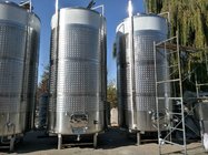 Stainless steel wine fermenter and storage tank for winery and beverage factory
