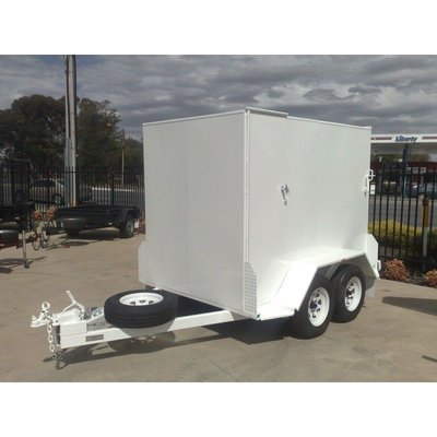China 10x5 Fully Enclosed Tandem Trailer , Single Axle Enclosed Trailer With Brakes &amp; Ramp supplier