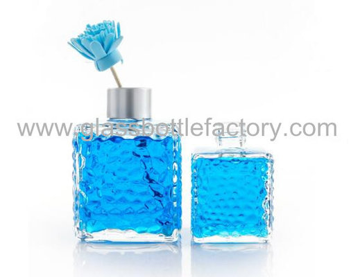 China 200ml Clear Empty Glass Fragrance Bottle With Silver Cap supplier