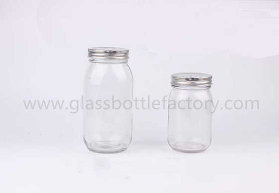 China 500g and 1000g Clear Round Glass Honey Jars With lids supplier