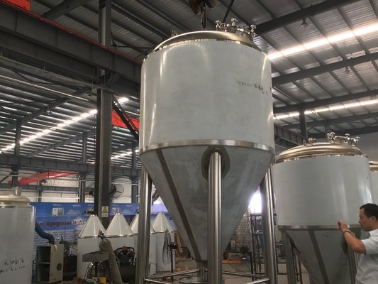 China 2000L CCT 2000L Fermenter with 80mm PU insulation 2000L Jacketed Uni-Tank supplier