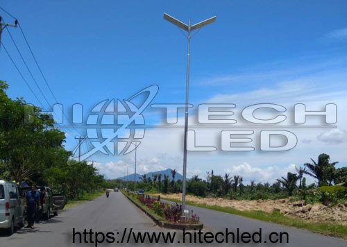China HT-SS-U4135 all in one solar led street light, Parking Lot Light, LáMPARA SOLAR DE 13000 LúMENES PARA CALLES supplier