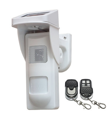 China Outdoor Solar Remote Control Alarm Motion Detectors with Sound &amp; Light Alert supplier