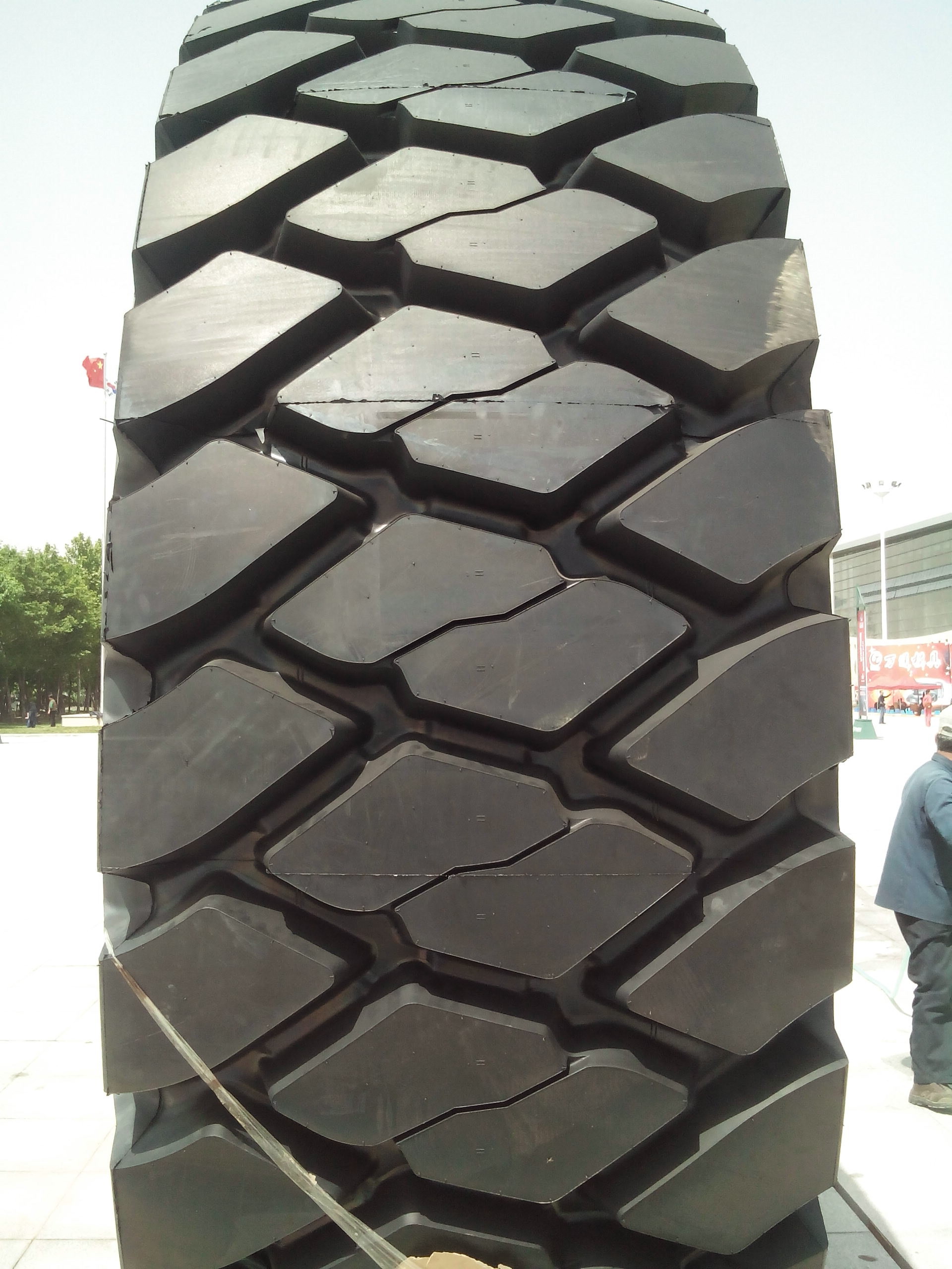 Radial OTR tire 40.00R57,4000R57,37.00R57,36.00R51,33.00R51,27.00R49,24.00R49
