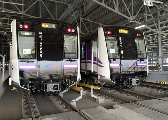 China Indoor Auto Dimming Train Running Information System For Train Borne supplier