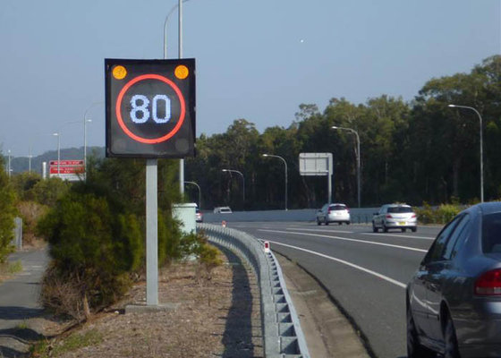 China Traffic Fixed LED Speed Limit Signs Optical Performance Conforms To European Standard supplier