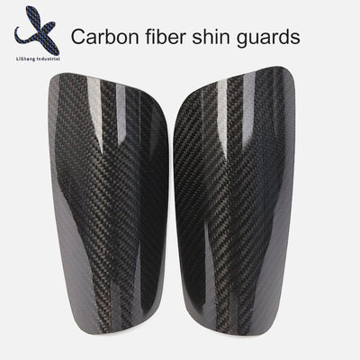 China 2019 LS Best Selling Football Carbon Fiber Shin Guards Soccer Shin Guards High Quality - S supplier
