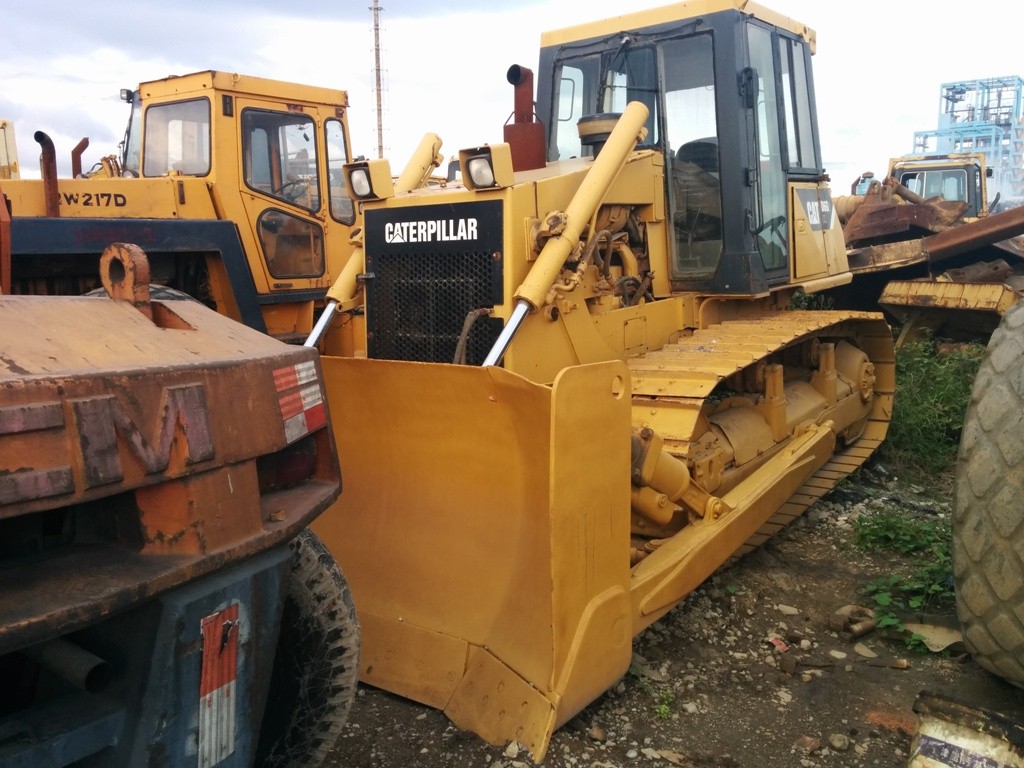 D6G-II used bulldozer caterpillar africa dozer congo-kinshasa	Kinshasa djibouti	Djibouti g
