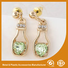 China Fashion Gold Jewelry Hanging Metal Earrings Stud Wedding Shining Crystal Earrings distributor