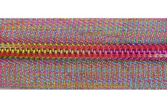 China Semi Auto-Lock 8# Plastic Rainbow Nylon Teeth Zippers For Home Textile supplier