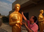 Event party decoration statue Oscar statue in Gold color  Life size fiberglass oscar statue for sale