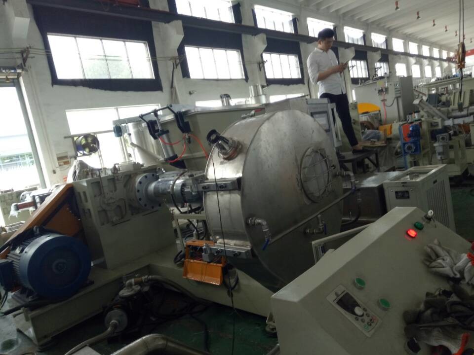Compounding twin screw granulator of China