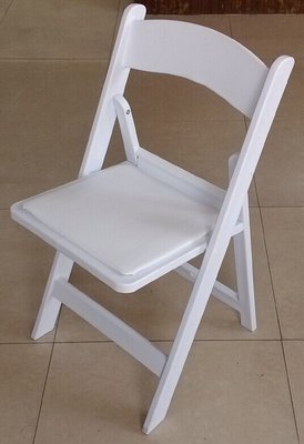 China white resin folding wedding chair/resin folding event chair/foldable wedding chair supplier