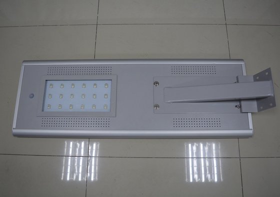 Rain Proof Residential Road / Park Solar Panel Lamp Heat Dissipation Reliable