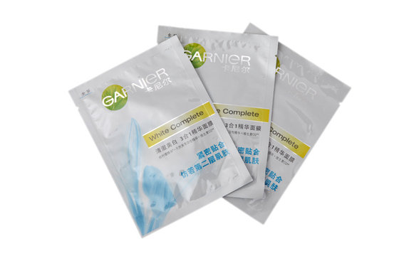 China Custom Printed Eco-Friendly Facial Mask Aluminum Foil Bags supplier