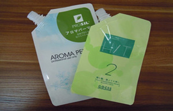 China Customized Stand Up Spout Pouches With Gravure Printing For Drinking Water supplier