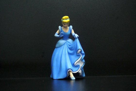 China Blue Color Dress Little Collectible Toys Snow White Figure For Kids supplier