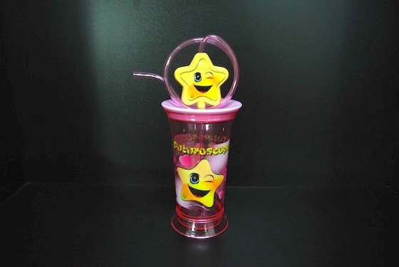 China Pink Star Style Cartoon CharacterDrinking Water Bottle 8.5 Inch  As Gift For Children Made By As supplier