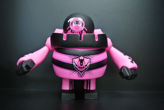 China Customized Pink Black Coin Bank Toy Hands Movable 8 Inch For Home Decoration supplier
