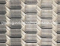 China Hot Dipped Galvanised Expanded Metal Mesh , Expanded Stainless Steel Mesh Grill For Fencing / Fiji supplier