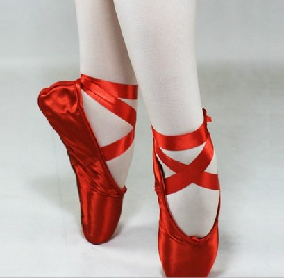 China Red and pink colord satin dance ballet pointe shoes with child and adult size supplier