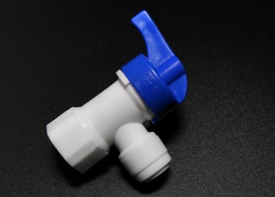 China POM quick connector tank valve 1/4 inch for RO purifier female thread valve supplier