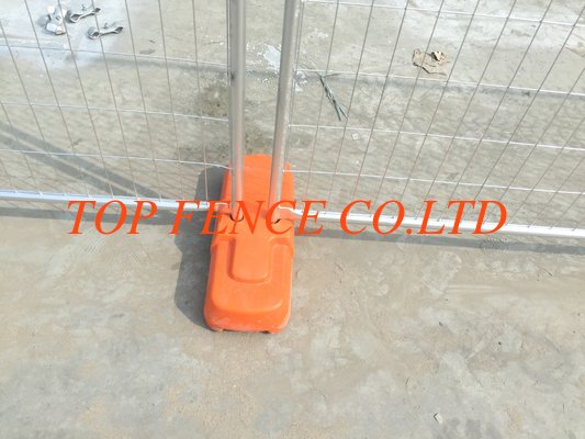 UV5 Surface Treatment Temp Fence Base with Concrete