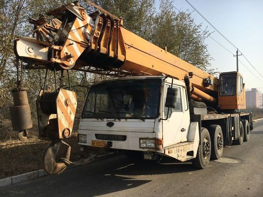 Five Function Level Used Puyuan Manual Crane For Sale in China , Yellow Color and Big Font Driver Cabin