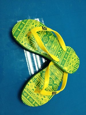China Customized Rubber Flip Flop Shoes supplier