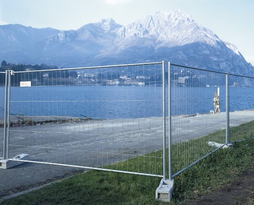 temporary mobile fence