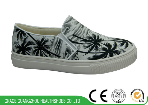 China Comfy Kids Youth Bishop Skateboarding Shoes Slip-on Canvas 1616212-7 supplier
