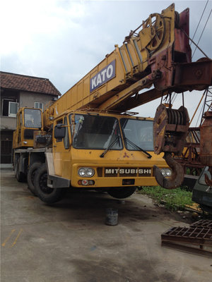 China used kato 50ton used truck crane supplier