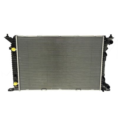 Aluminum Cooling Radiator 8K0121251T Audi Car Engine Parts For A4 Quattro A5 Q5 supplier