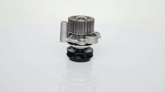 06A12011T Car Engine Water Pump Auto Cooling Water Pump 06A121011L For A3 A4 A5 A6 TT supplier