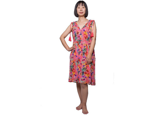 China Sleeveless 100 Polyester Satin Summer Pajamas With V Neck At Front And Back supplier