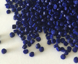 China Blue Rubber Masterbatch For Bedspread , Waterproof Additive Masterbatch supplier