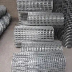 Low Price Hot-Dipped Galvanized Stainless Steel Welded Wire Mesh
