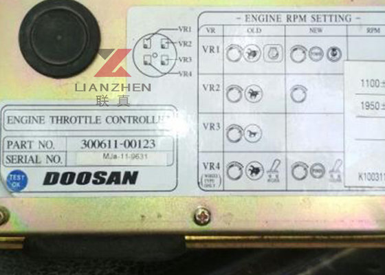 China 300611-00123 Engine Throttle Controller Throttle Board for DH220-5 DOOSAN Excavator Parts supplier