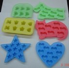 Coloured Kids Silicone Kitchen Utensils Heart Shape Abrasion Resistant for sale