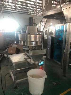 Taichuan factory 1000g 1200g 2500g cashew nut packing machine packing machine nut sealing labeling machine